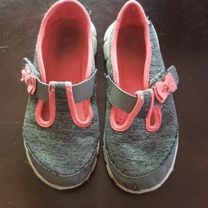 Size 12 girl shoes